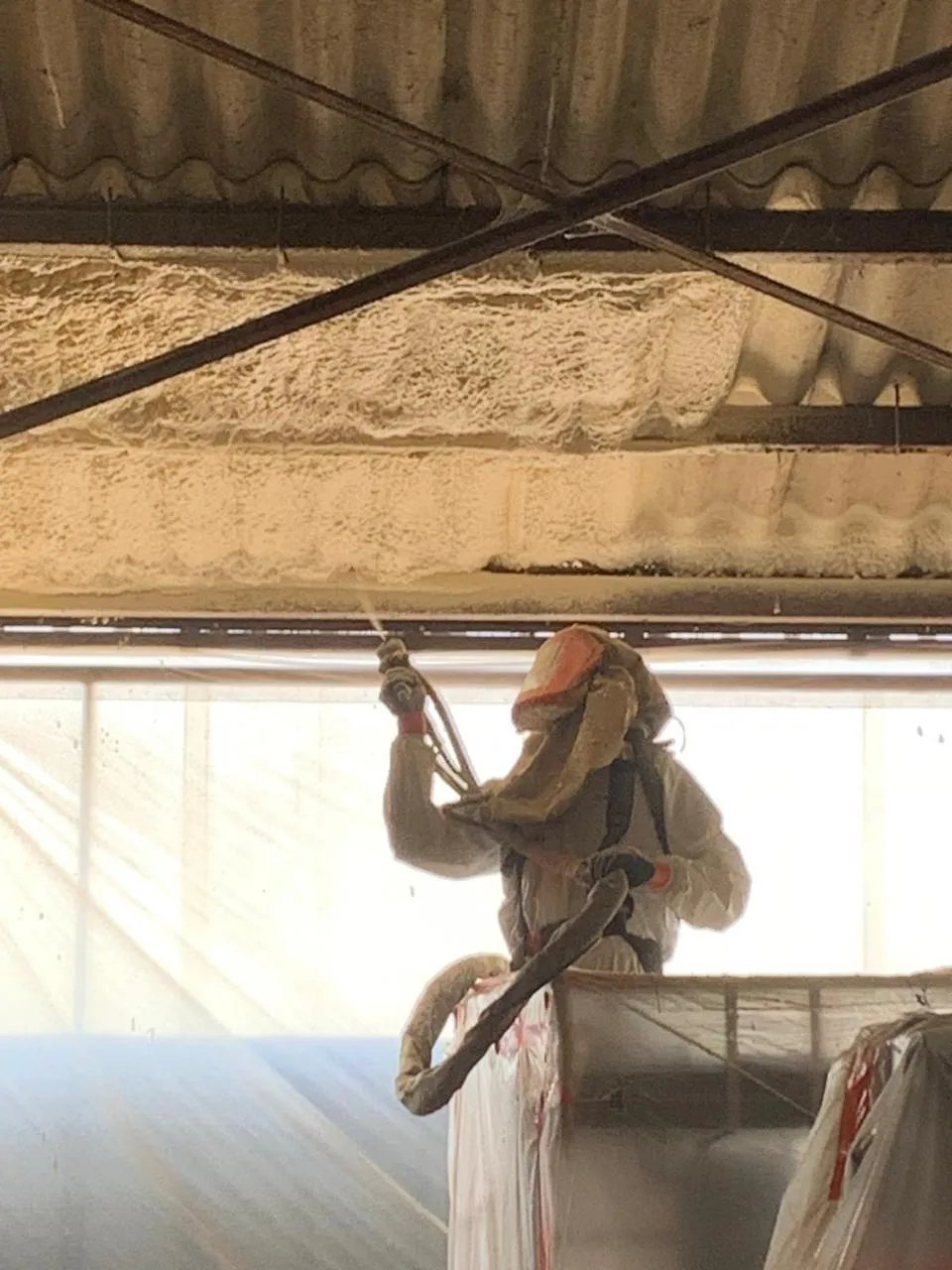 Isolation projetée polyuréthane - chantier Top'Isol